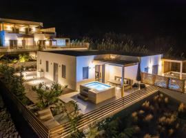Mnḗmē Suites & Villas，位于Kastr&iacute;的别墅