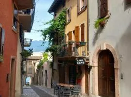 Malcesine with Charme - Superior 2 bedrooms apartment