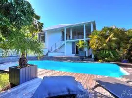 VILLA MALOYA Piscine Jacuzzi et Vue mer avec Jardin