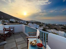 Traditional Maisonette with picturesque Chora View，位于乔拉弗雷恩多斯的乡村别墅