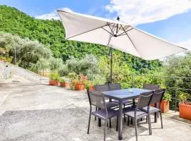 Nice Apartment In Zoagli With Jacuzzi, Wifi And 2 Bedrooms