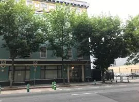 柯莱瑞纳酒店