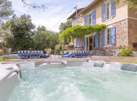 Villa Provençale avec 2 maisons d'amis ,piscine ,Jacuzzi ,vue mer