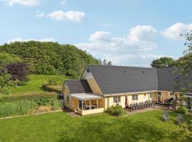 Cozy Home In Skjern With Wifi，位于斯凯恩的酒店