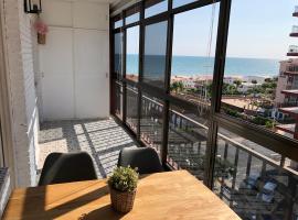 Apartamento con vistas al mar, Punta Umbria，位于蓬塔翁布里亚的酒店