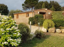 Chalet de charme climatisé sur la route du Ventoux，位于卡庞特拉的乡村别墅