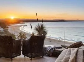 Hastings Park: Lavish Ocean Vista Luxury