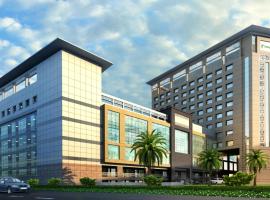 Holiday Inn Chandigarh Zirakpur, an IHG Hotel，位于钱德加尔的Spa酒店