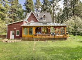 Stunning Custom Marble Home with Mountain Views，位于Marble的酒店