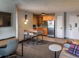 Residence Inn by Marriott Anchorage Midtown，位于安克雷奇阿拉斯加航空中心附近的酒店