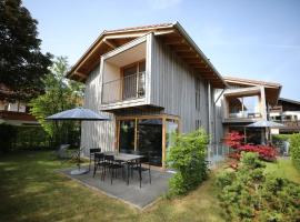 Traumferienhaus 2 mit Sauna und Bergblick，位于加尔米施-帕滕基兴的酒店