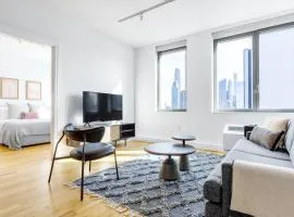 Hells Kitchen 1BR w Doorman nr Central Park NYC-524