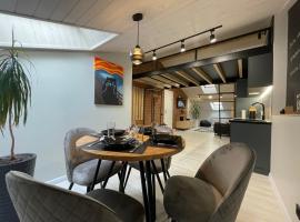 «ГОРИ́ЩЕ на площі Польський ринок»，位于卡缅涅茨-波多利斯基的酒店