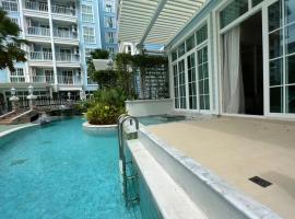 Grand Florida Holiday Home，位于纳仲天的酒店
