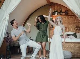 WOW magisches Luxus Glamping mit Pool im Paradies