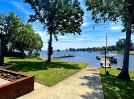 Wishing & Fishing on Lake Murray, SC，位于Chapin的酒店