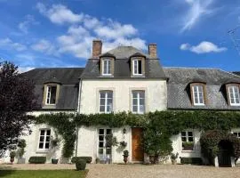 **Suite Familiale Spacieuse au Cœur de la Forêt de Montargis** - FR-1-590-335