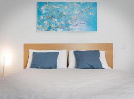 Easy flat Vezia, indipendent entrance, free parking，位于卢加诺的酒店