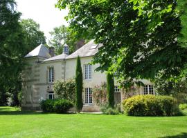 les grandes hayes，位于Coulonges-sur-Sarthe的酒店