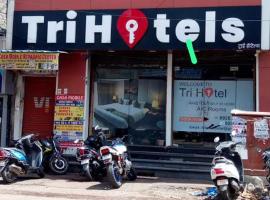 TRI HOTEL，位于孟买EsselWorld附近的酒店
