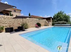 Le Bonlieu des Volets rouges