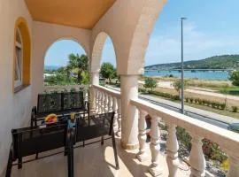 Beachfront apartments Jurica with balcony
