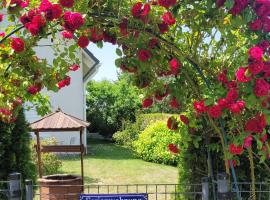 Traudis Ferienwohnung，位于Brunow的酒店