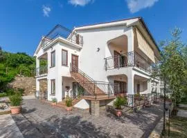 Lovely Apartment In Secovlje With House Sea View