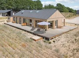 Nice Home In Samsø With Kitchen