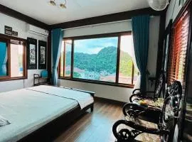 An Homestay-Super king size bed-Dunlopillo soft spring mattress-Vietnamese big breakfast