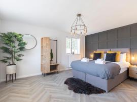 Stunning Five Bed Detached Home，位于Golden Valley的度假屋