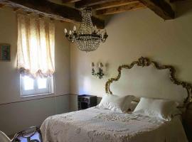 维力诺迪博尔博拉诺住宿加早餐旅馆，位于帕尔马的酒店