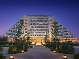 City of Dreams Mediterranean - Integrated Resort, Casino & Entertainment，位于利马索尔的住宿