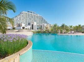 City of Dreams Mediterranean - Integrated Resort, Casino & Entertainment，位于利马索尔的酒店