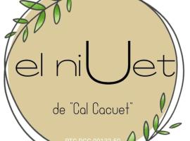 El Niuet de Cal Cacuet, la teva escapada rural.，位于Aviá的宠物友好酒店