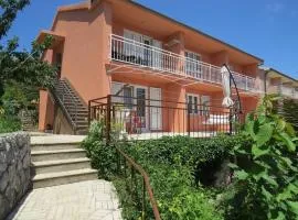 Apartment with 2 terrace