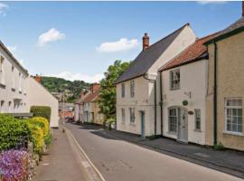 Carpenters Cottage Quirky home Seaside town，位于曼海德的度假屋