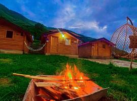 Dedushi guesthouse &wod cabin-camping place，位于Gusinje的旅馆