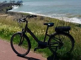 Appartement à 1km des plages avec 2 vélos élec