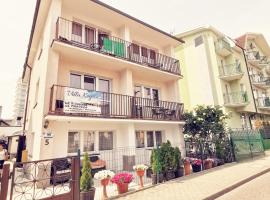 Villa Krysia 50 m do morza，位于米兹多洛杰的民宿