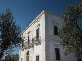 Villa Pesce 1820 Residenza d'Epoca & SPA，位于卡诺萨迪普利亚的度假村