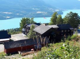 Glomstad Gjestehus，位于Tretten的浪漫度假酒店