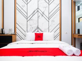 RedDoorz at Tasneem Puspowarno Semarang，位于Kalibanteng-lor的酒店