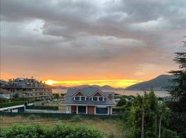 Mar y Montaña，位于拉雷多的酒店