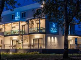 NERO SEASCAPE SUITES，位于法纳里恩波尔图·拉格斯附近的酒店