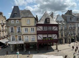 EGLANTINE 14 APPARTEMENT CENTRE HISTORIQUE DE DINAN，位于迪南的酒店