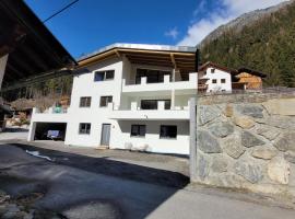 New apartment in the beautiful Pitztal，位于Oberlehn的公寓