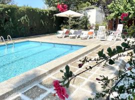 APARTBEACH MAS AIGUESVERDS CLIMATIZADO y PISCINA，位于雷乌斯的度假屋