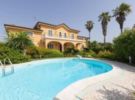 Villa Frida - Piscina privata ed Eventi a Lecce，位于San Pietro in Lama的度假屋