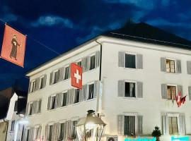 Hotel Stadthof Glarus，位于格拉鲁斯奥格斯滕缆车附近的酒店